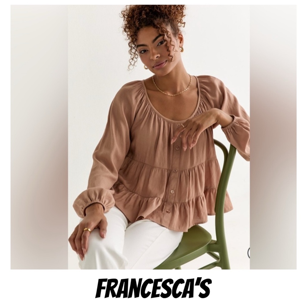 New Francesca’s Joyce Button Front Tiered Brown Women’s Blouse